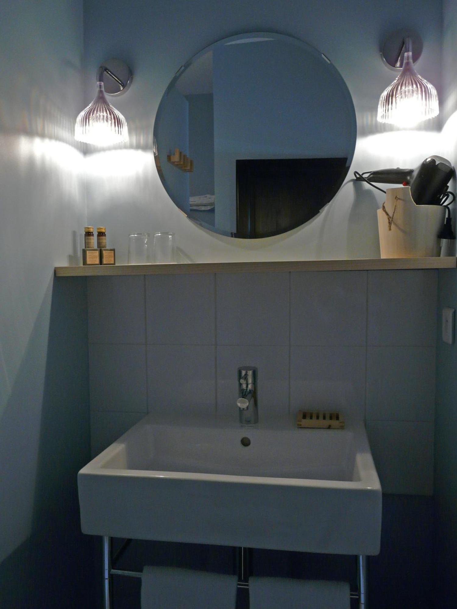 Hotel Courtille De Solutre Zewnętrze zdjęcie